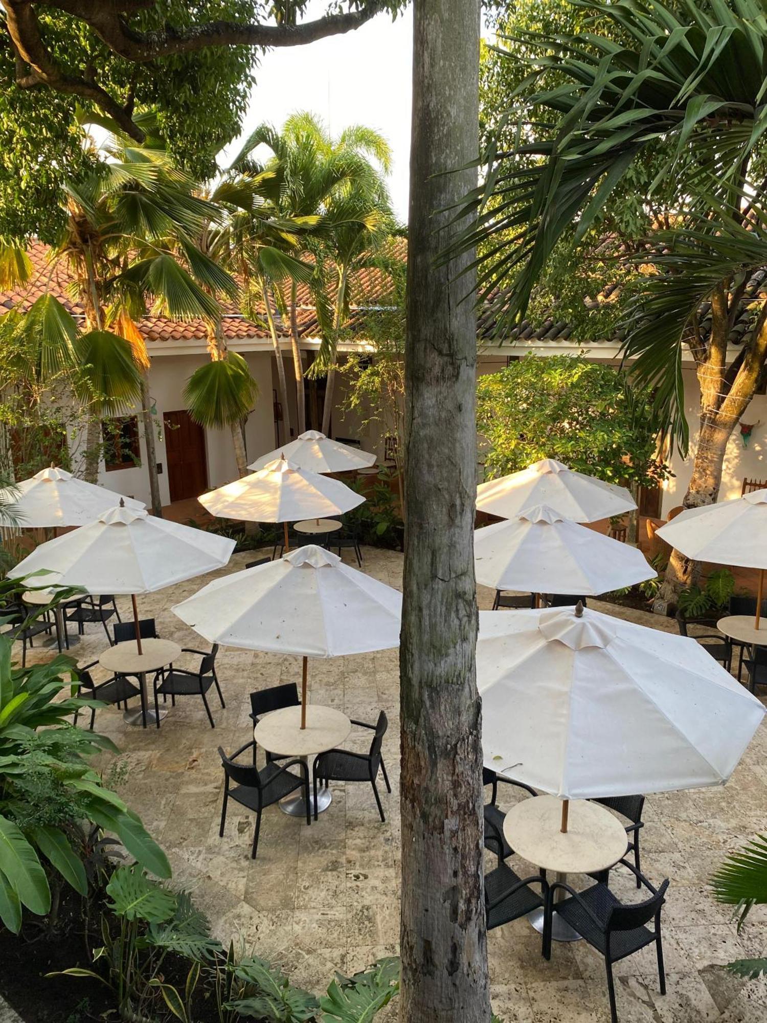 Hotel San German Хирардот Экстерьер фото